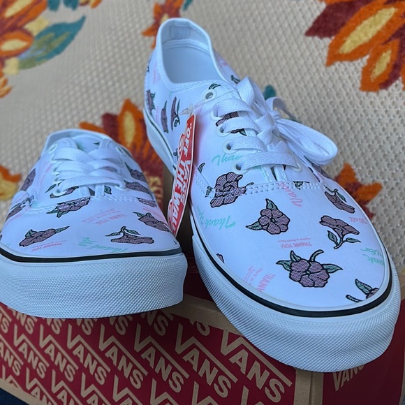 Vans Authentic
(Thank You Floral) True White 
VNOA2Z5119L

MEN’s sneakers - Picture 8 of 16
